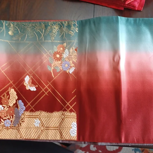 Japanese Table Runner - Picture 3 of 4